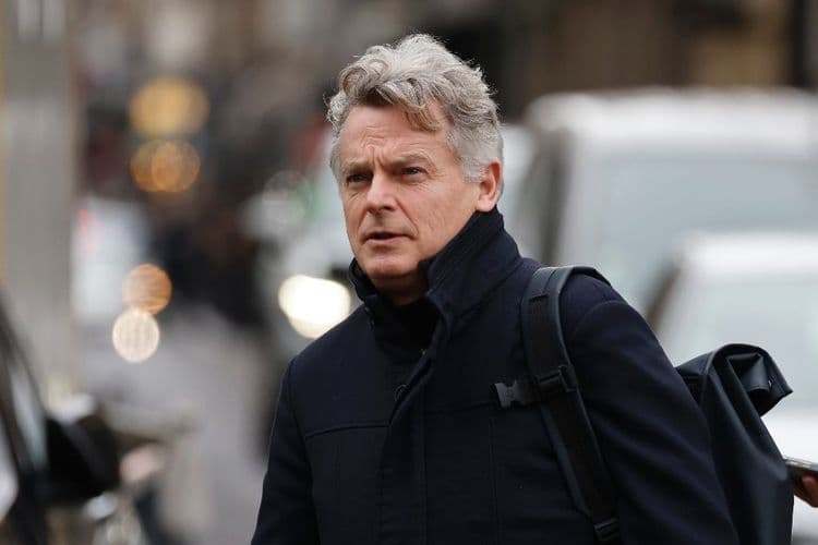 Roussel (PCF) compare LFI à "une secte, sous l'emprise d'un couple"