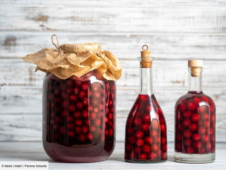 "Je vais vous montrer une recette facile à faire" : les cerises à l'eau de vie de Philippe Etchebest