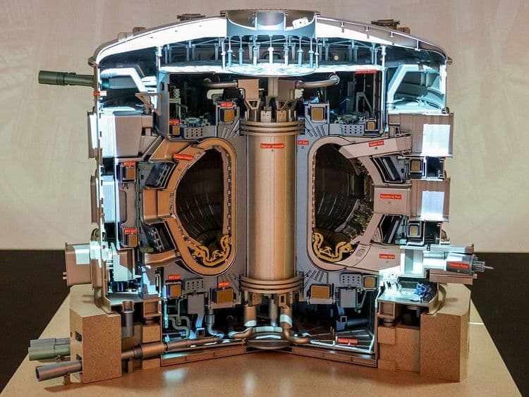 Nouvelle percée pour la fusion nucléaire : la limite théorique de densité du plasma au sein d’un tokamak repoussée