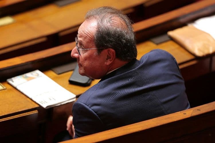 Retraites : Hollande votera la censure, mais soutiendra aussi des avancées si Bayrou les propose