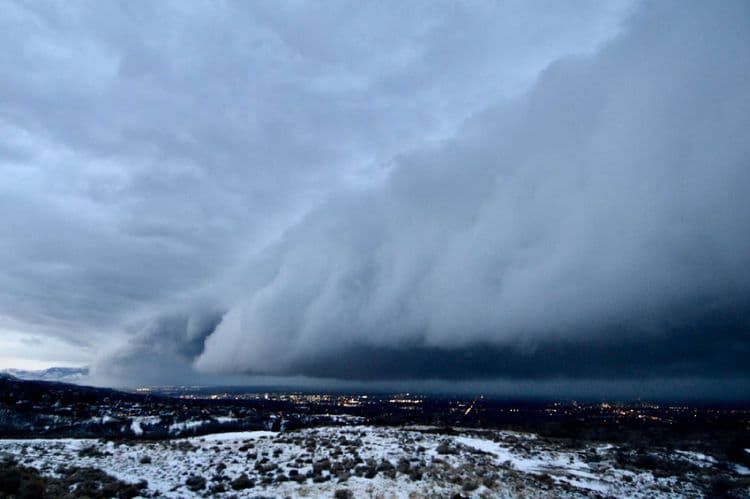 Phénomène météo extraordinaire : les « squalls » de neige, un mini-blizzard