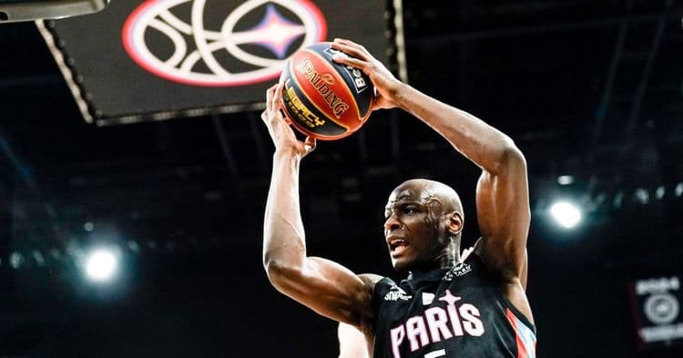 Elite: Paris termine en tête de la phase régulière