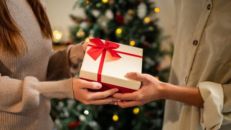 Revente des cadeaux de Noël : que faites-vous de l'argent récolté ?