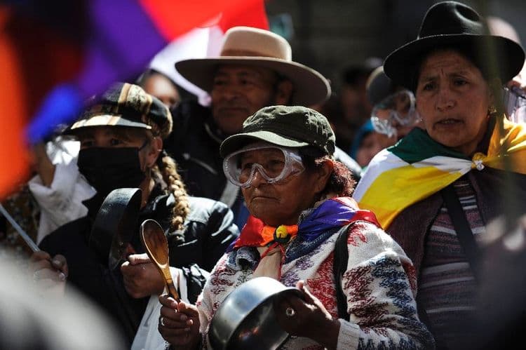 Blocages en Bolivie: Evo Morales visé par une plainte pour "terrorisme"