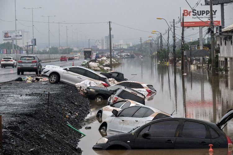 Inondations au Brésil: nouvelle hausse du débit des rivières dans le Sud dévasté