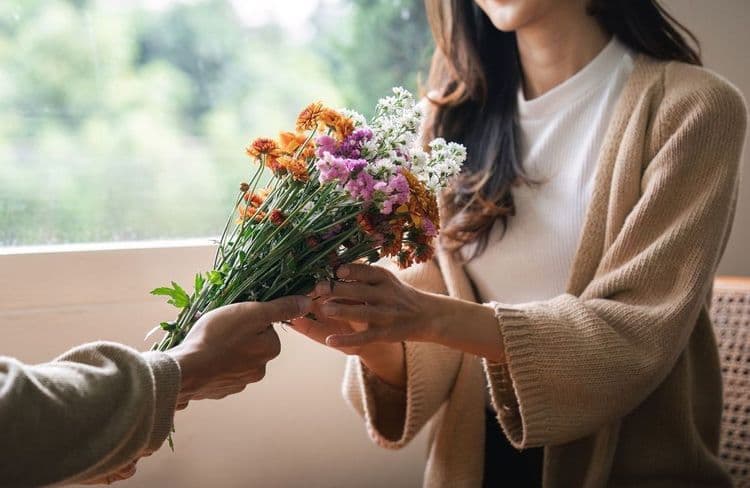 Le faux «nice guy » : quand la gentillesse est intéressée