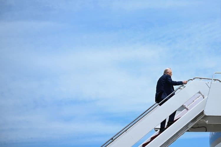 Trump dit "envisager" se rendre en Turquie jeudi pour des discussions Ukraine-Russie