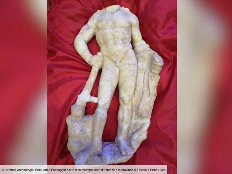 Hercule et le taureau: un étudiant déterre une œuvre antique exceptionnelle qui captive les archéologues en Italie
