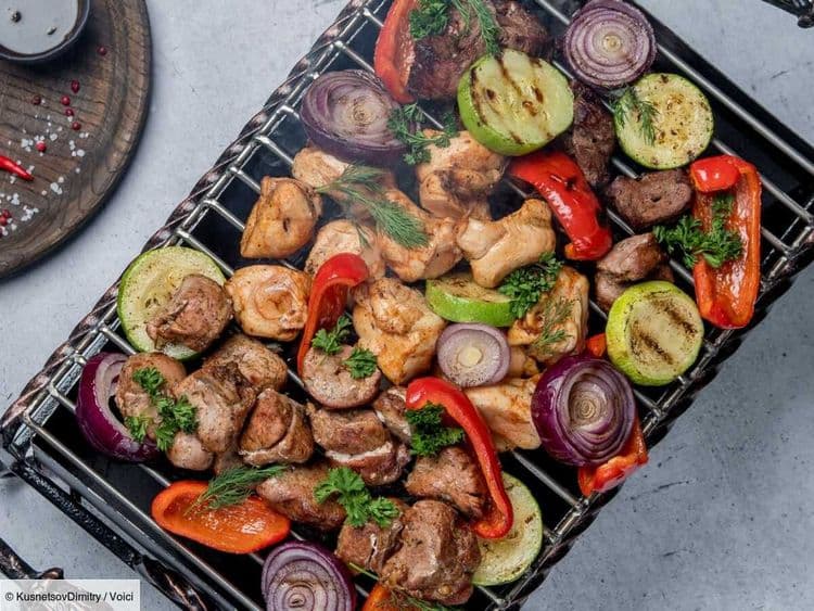 Cuisson au barbecue : ces 2 bonnes pratiques permettent de minimiser ses effets nocifs
