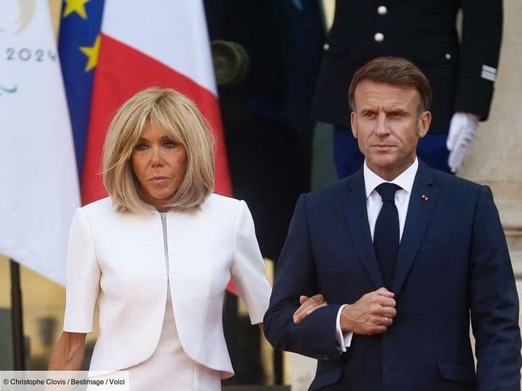 "Dégage, espèce de…" : Emmanuel Macron giflé ? Ce que lui aurait dit Brigitte Macron en descendant de l'avion au Vietnam, selon un expert en lecture labiale