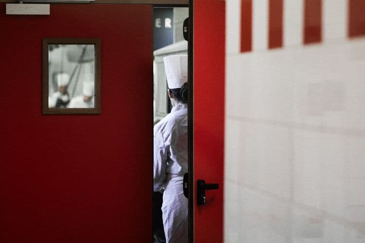 La gastronomie française face aux accusations de violences