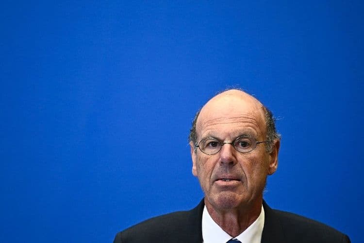 Le ministre de l'Economie ne pourra pas s'occuper du groupe CDC, de la Poste ou de Bpifrance, selon un décret
