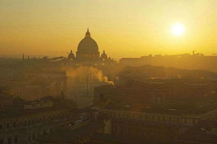 Décès du Pape : le conclave et son lexique, en quête du successeur de François