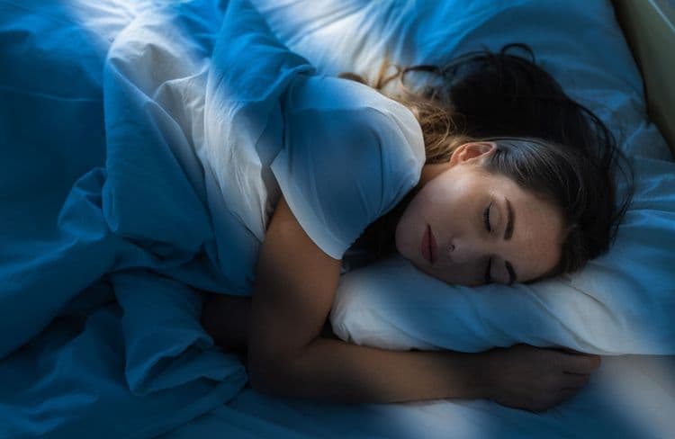 Ces 6 astuces qui font toute la différence pour trouver le sommeil pendant la canicule