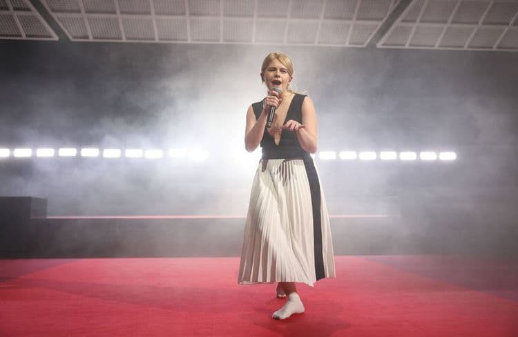 Pourquoi la reprise de « Modern Love » par Zaho de Sagazan est devenue virale au Brésil ?