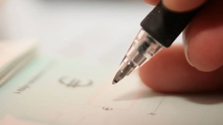 BoursoBank : 6 mois d'attente pour un chéquier ou une carte à débit différé