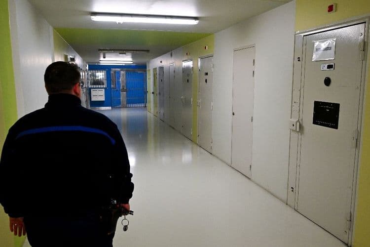 Attaques contre des prisons: le parquet antiterroriste se saisit de faits en Isère