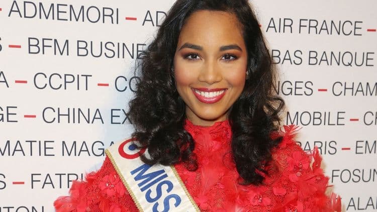 "On n’a pas le même…" : Clémence Botino confondue avec d’autres Miss métisses, elle pousse un coup de gueule