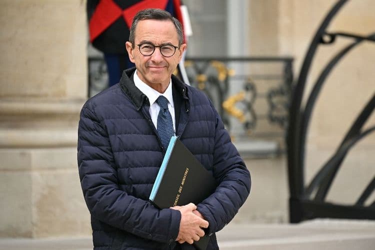 Tunisien tué dans le Var: un crime "sans doute aussi antimusulman", dit Retailleau