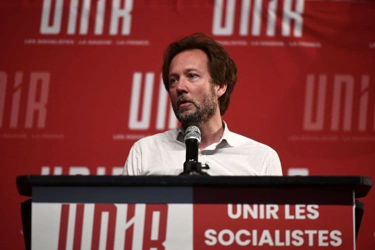 Congrès du PS : Vallaud veut "parler aux ouvriers, paysans et travailleurs"