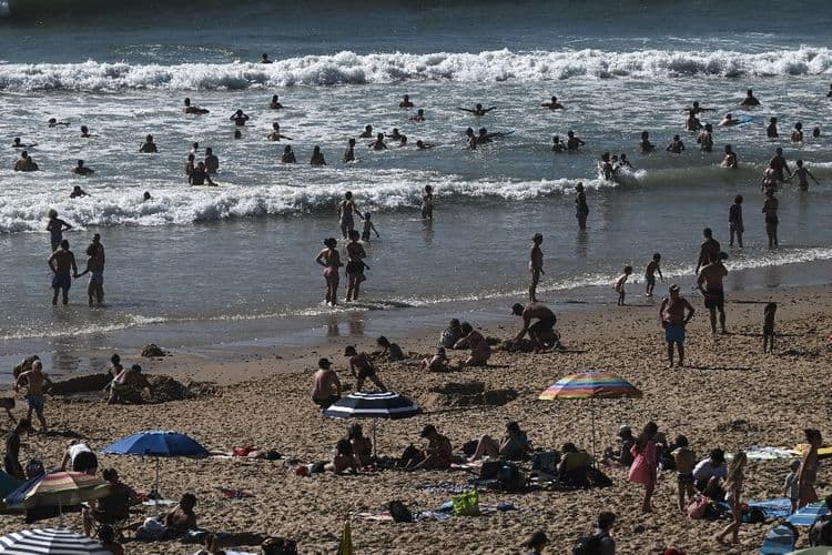 Un Français sur deux prévoit de partir en vacances cet été, selon un sondage
