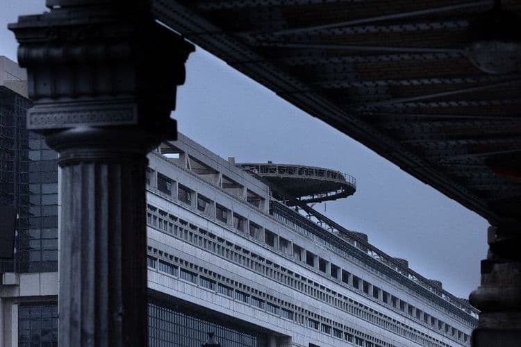 L'Insee dévoile le déficit public 2023, Bercy appelle à garder son "sang-froid"