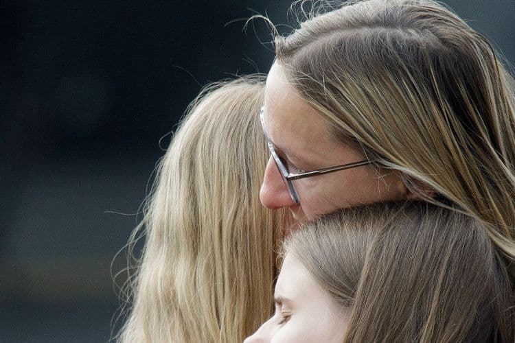 Une prof, neuf élèves tués: en Autriche, l'incompréhension après le drame