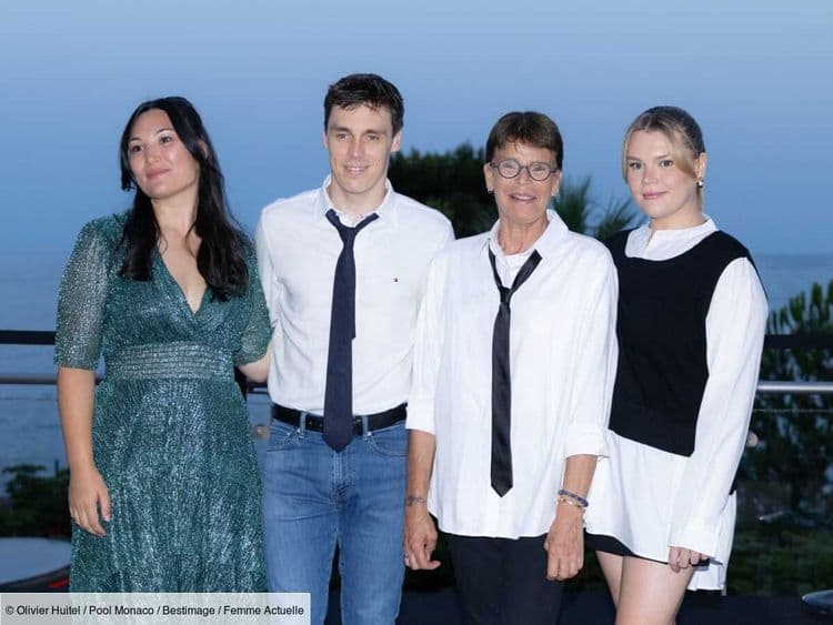 Stéphanie de Monaco prend la pose avec ses enfants Camille Gottlieb et Louis Ducruet, pour une soirée caritative qui célébrait Jean-Jacques Goldman