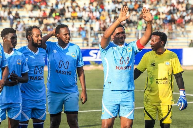 Eto'o, Adebayor et Okocha jouent en Somalie pour "changer la perception" du pays