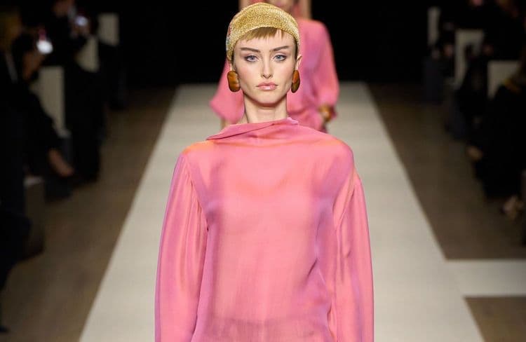 Guava girl : quelle est cette tendance beauté inattendue qui s'empare de la mode ?