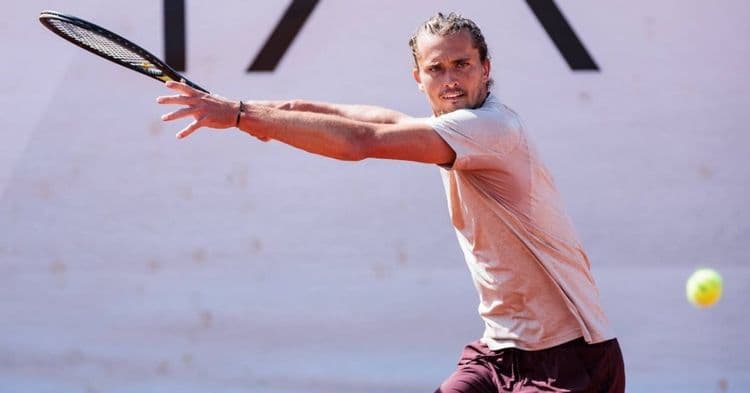 Munich: Zverev trop fort pour Müller, Monfils renonce