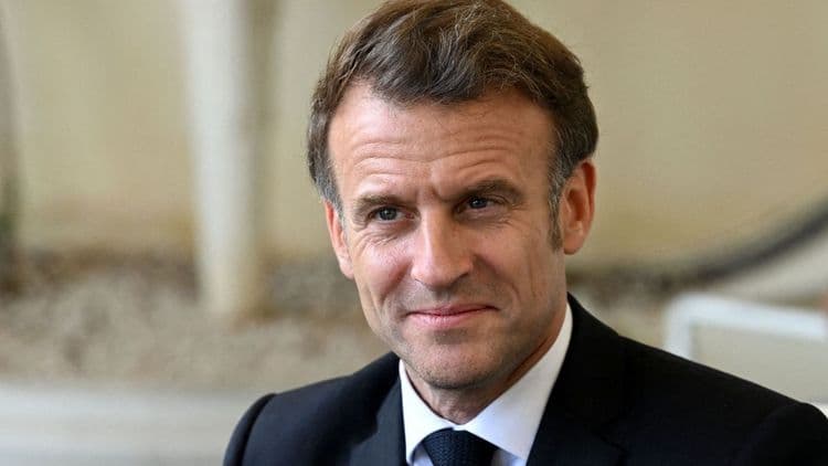 "Il m’a laissé un message pour me dire…" : l’amant présumé d’Emmanuel Macron fait une révélation troublante