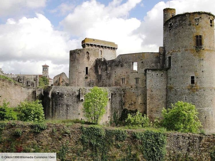 Clisson: du château médiéval aux riffs du Hellfest, une ville aux mille visages