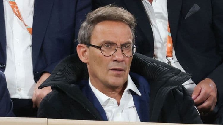 Julien Courbet (58 ans) appelle les Français à réagir : "Faisons-leur comprendre qu'on ne peut plus"
