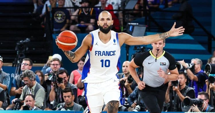 Evan Fournier avec les Bleus en février