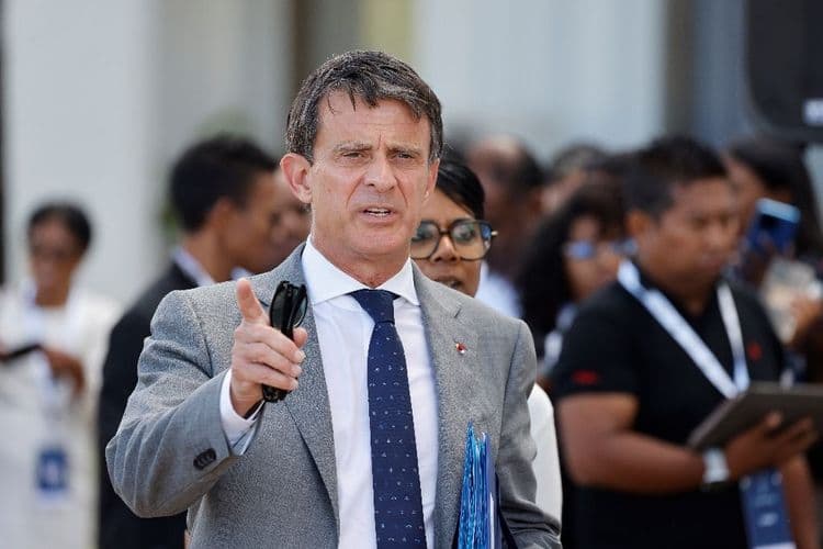 Nouvelle-Calédonie: Valls appelle indépendantistes et non-indépendantistes à trouver un accord