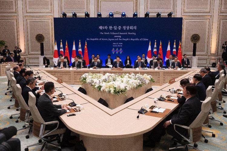 Séoul, Tokyo et Pékin d'accord sur la "dénucléarisation de la péninsule coréenne" lors d'un sommet tripartite