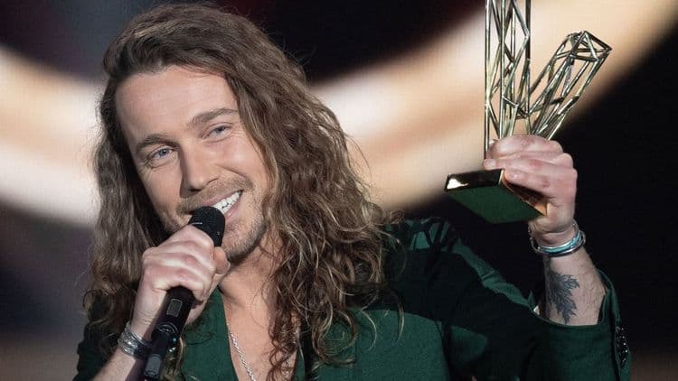 Julien Doré dévoile les coulisses de sa collaboration avec une star américaine : “Personne ne m’écoutait, sauf…”