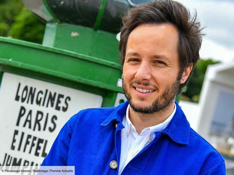 Vianney a enfin sa statue au Musée Grévin : découvrez le double de cire du chanteur, mis en scène dans une position bien particulière