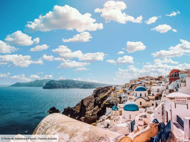 Vous rêvez de partir en Grèce ? Les prix n’ont jamais été aussi bas sur l’île de Santorin