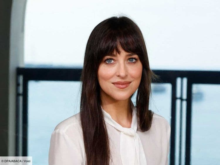 Rupture entre Chris Martin et Dakota Johnson : l’actrice ressent une "douleur incroyable"