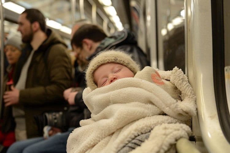 Naissance dans le métro bruxellois : un abonnement à vie offert au nouveau-né