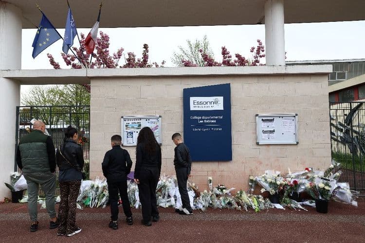 Mort d'un adolescent à Viry-Châtillon: quatre jeunes mis en examen pour assassinat