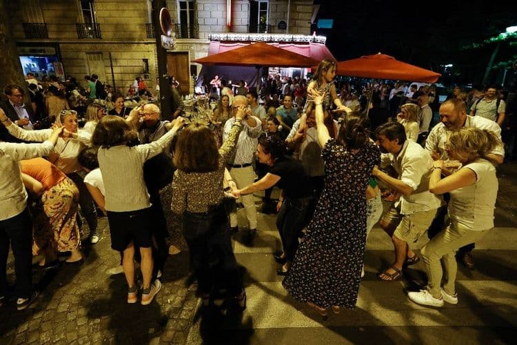 Fête de la musique: une playlist des pompiers pour "sauver des vies"