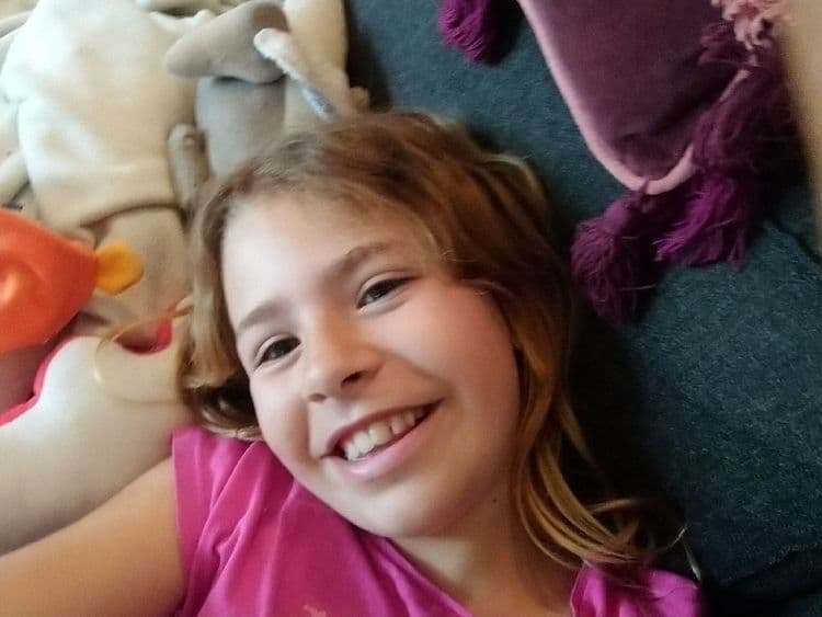 Le combat d'une mère pour Margot, 10 ans, fauchée par une personne "inapte à la conduite"