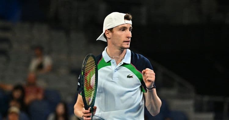 Humbert rejoint Fils, Ruud sorti