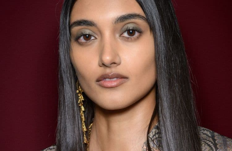 «Glass Hair» : 5 conseils pour le réussir à la maison