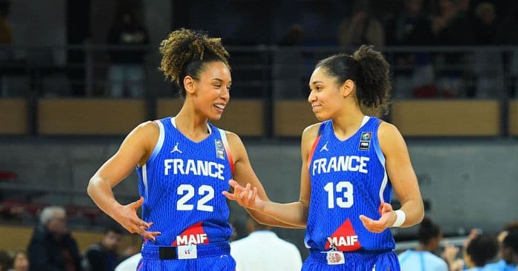 Les Bleues écrasantes à l'Euro