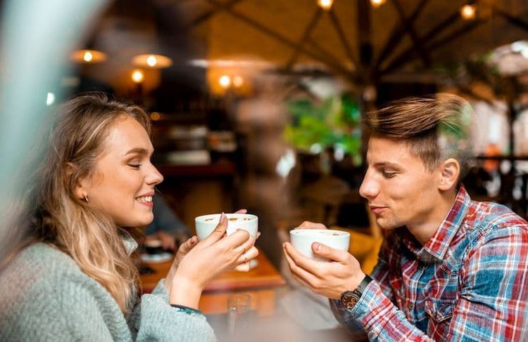 Covid-19, 5 ans après : ces 3 tendances dating qui ont disparu après le confinement