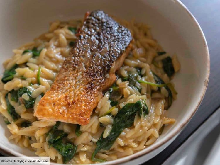 On craque complètement pour cette recette de saumon crémeux à la toscane et orzo